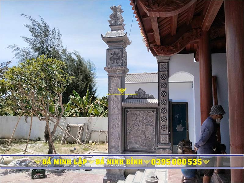 cánh phong bằng đá của nhà thờ họ