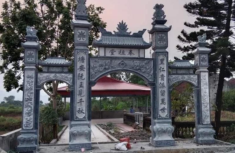 Cổng đá đẹp của đình đền cổng làng