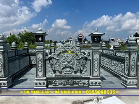 Mẫu Cuốn Thư Đá Xanh Rêu Hoa Văn Rồng Cuốn Thủy Có Cột Đèn Đẹp CT1