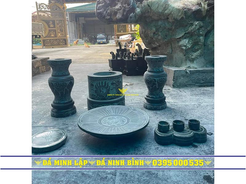 Bộ đồ thờ bát hương lọ hoa bằng đá xịn Bộ đồ thờ bát hương lọ hoa bằng đá xịn