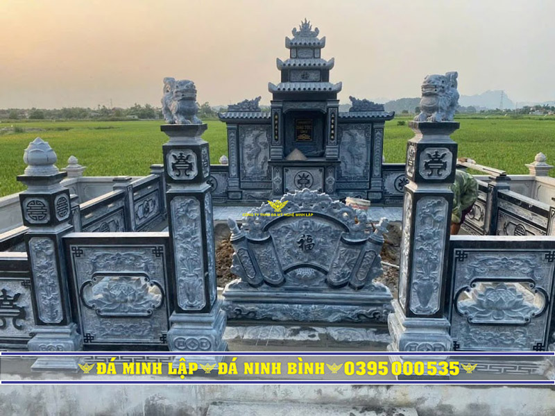 Khu lăng mộ đá xanh đen truyền thống chạm khắc hoa văn cổ kính