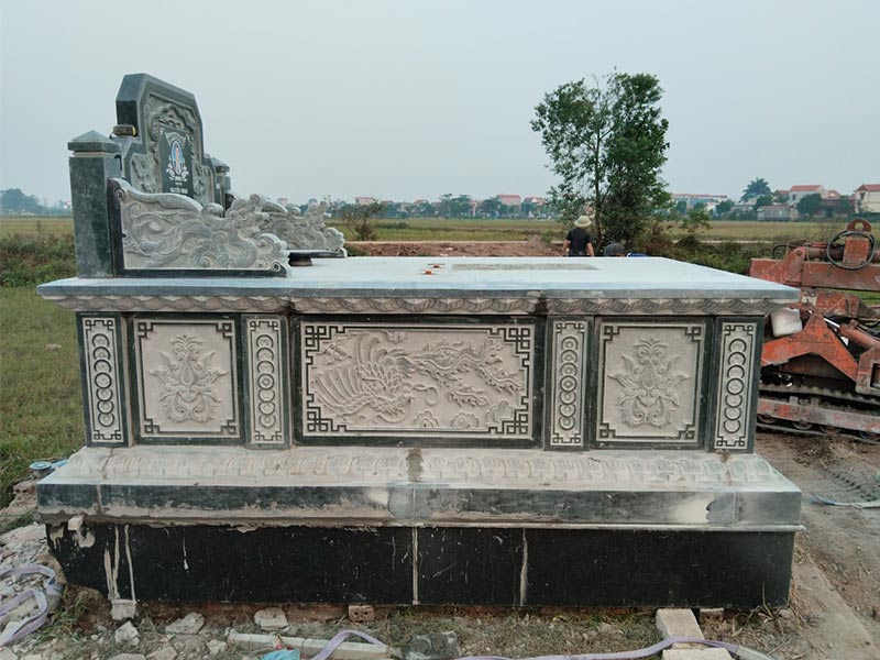 Khu lăng mộ đá đẹp xanh rêu lắp tại Nam Định