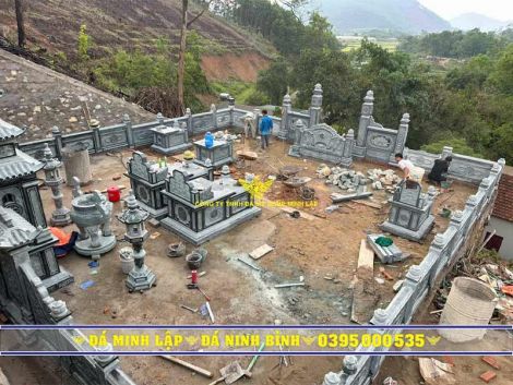 Lan Can Đá Xanh Rêu Chạm Chữ Thọ Khung Bo - Mẫu 3