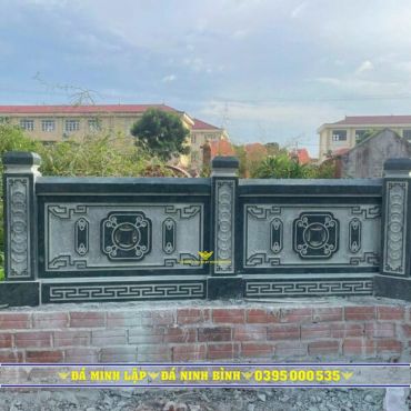 Lan can đá xanh rêu, đục thông phong đồng tiền cổ, cột chạm xâu tiền LC7