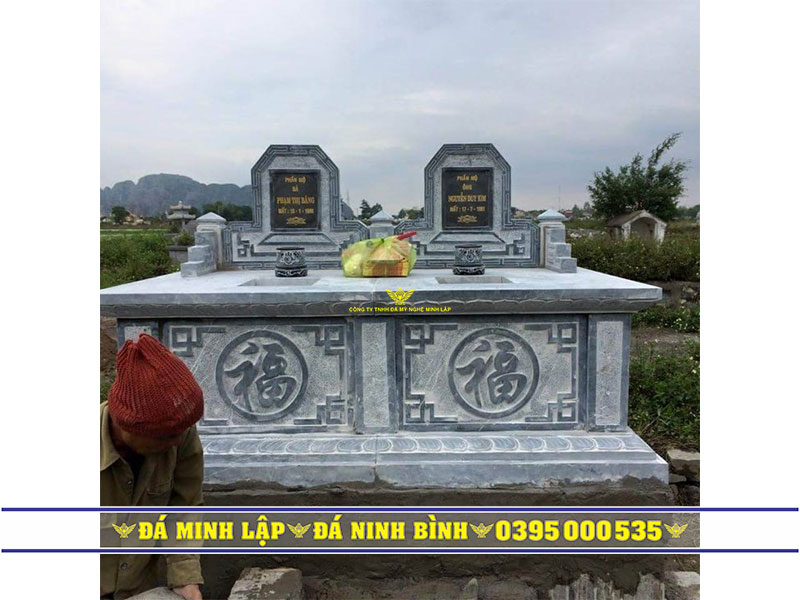 Mẫu mộ đá đôi nguyên khối thiết kế cân đối trang trọng