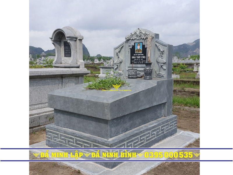 Mẫu mộ đá đẹp tự nhiên nguyên khối chế tác tinh xảo tại Ninh Bình