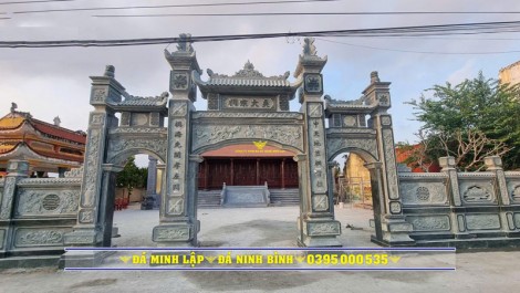 Cổng tam quan đá 02
