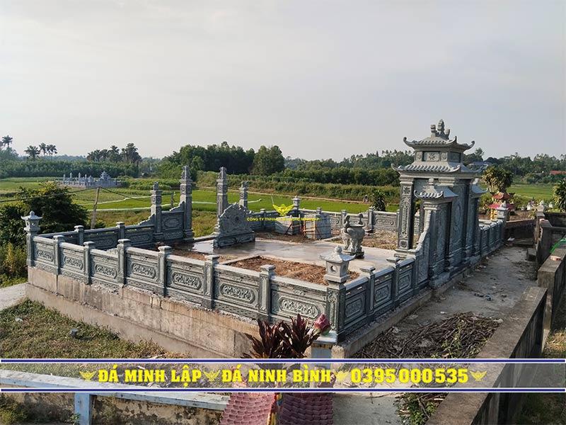 Toàn cảnh khu lăng mộ đá xanh nguyên khối chạm khắc tinh xảo tại Phú Thọ