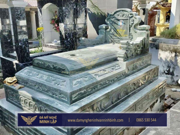 Mộ Đá Tam Cấp ML01