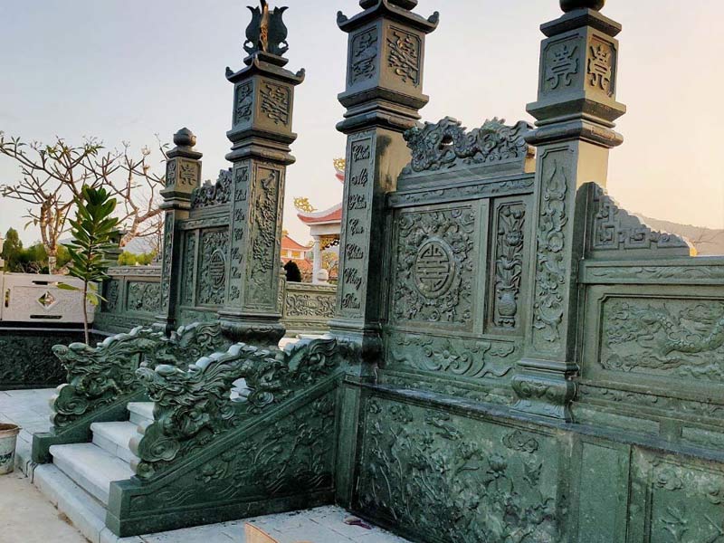 Đôi rồng chấn của khu lăng mộ đá