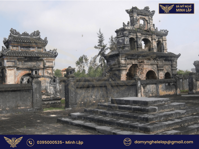 Lăng mộ vua Dục Đức (Ảnh: Sưu Tầm)