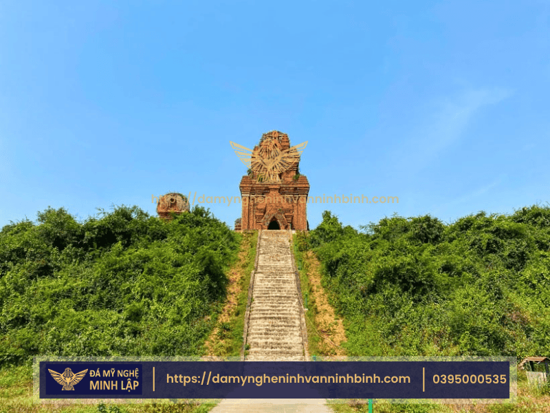 Tháp Bánh Ít – Di Tích Đá Cổ Chăm Pa Bình Định 4 Nét Đẹp Văn Hóa Tháp Bánh Ít