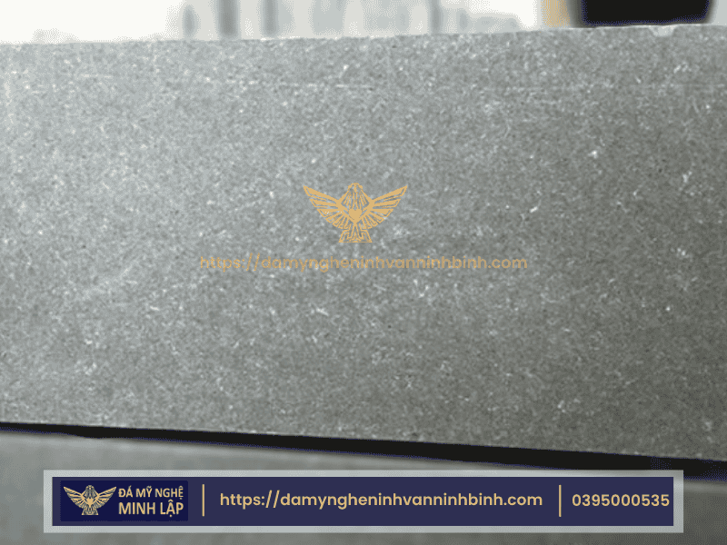 Đặc Tính Ưu Việt Của Đá Bazan Làm Lăng Mộ