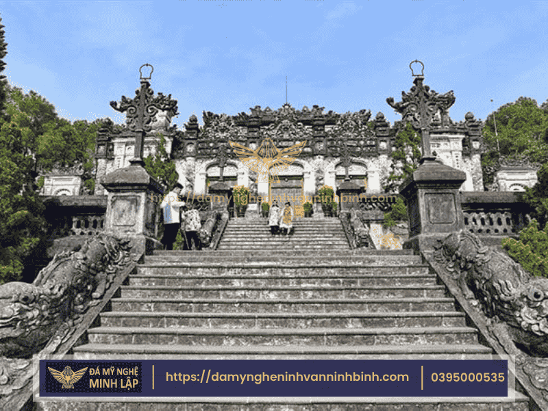 Giá Trị Tâm Linh Và Du Lịch Của Nghê Đá