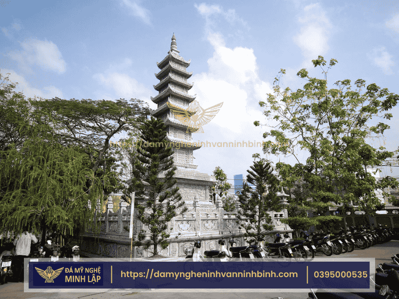Giá Trị Tâm Linh Và Du Lịch Của Tháp Đá