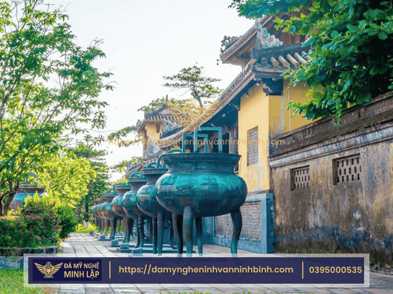 Kiến Trúc Đại Nội Và Cửu Đỉnh Huế