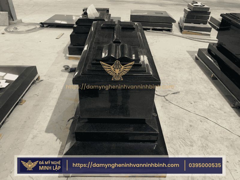 Tổng Quan Về Đá Đen Trong Lăng Mộ Dòng Họ