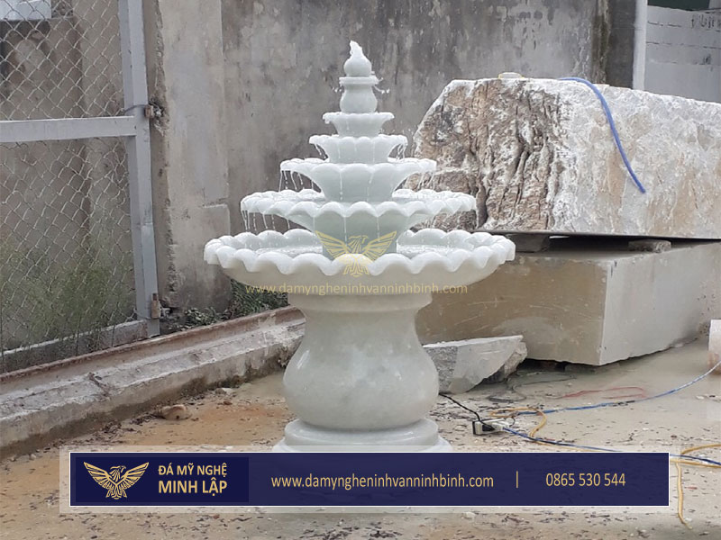 Trong phong thủy, đài phun nước tượng trưng cho sự lưu thông, tài lộc và năng lượng tích cực.