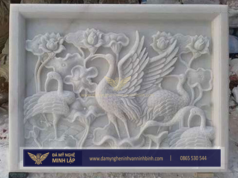 Trong phong thủy, phù điêu đá tượng trưng cho sự trường tồn, bảo vệ và thu hút năng lượng tích cực.